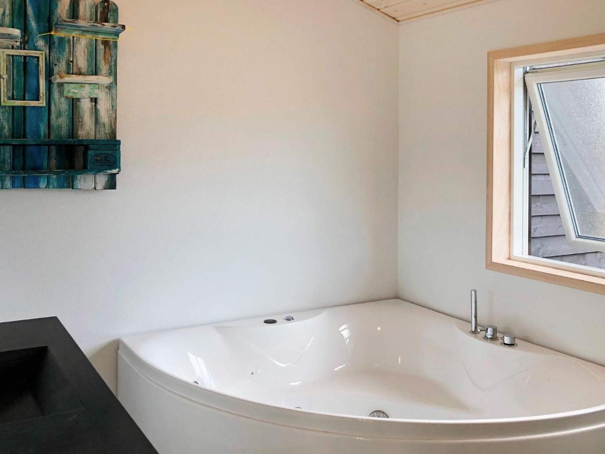 10 Person Holiday Home In Ansager Extérieur photo